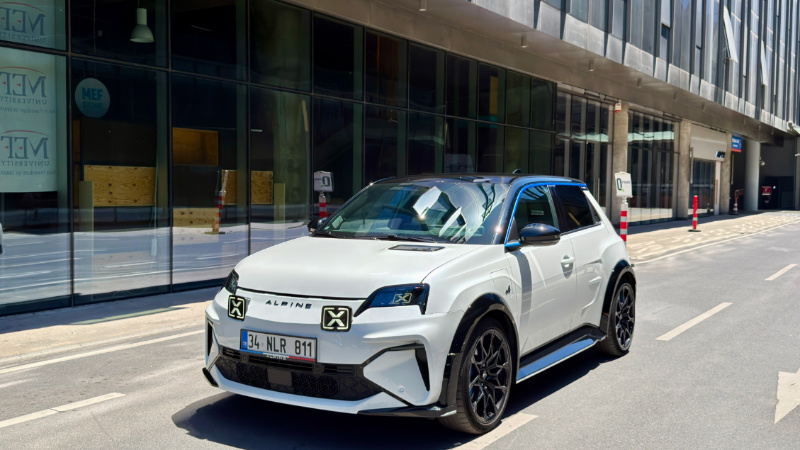 Alpine A290 incelemesi: Elektrikli geleceğin ilk Yaramaz Çocuğu!