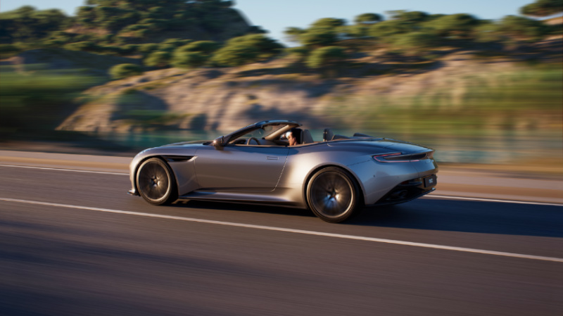 Aston Martin DB12 Volante: Üstsüz ve baştan çıkarıcı