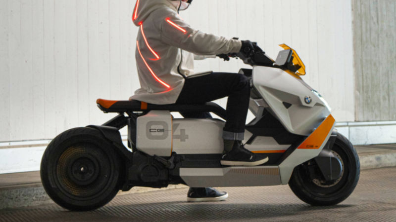 BMW Motorrad Definition CE 04: Yeni çağ scooter'ı