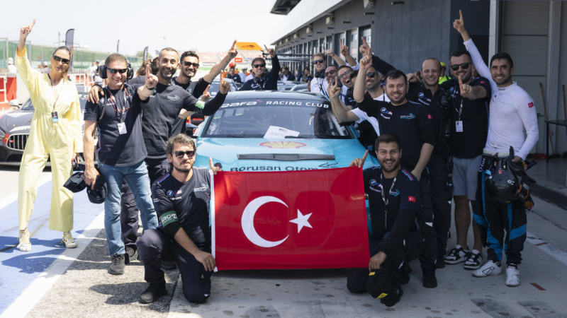 Borusan Otomotiv Motorsport İtalya’dan birincilikle döndü