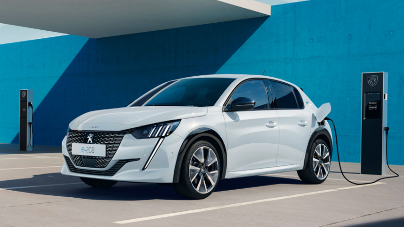 Peugeot e-208’e güç ve menzil dopingi 