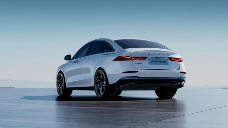 Roewe D7: Mercedes tarzı tasarım