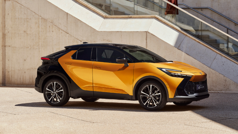 Toyota C-HR 2024: İlk kez PHEV seçeneğiyle geliyor