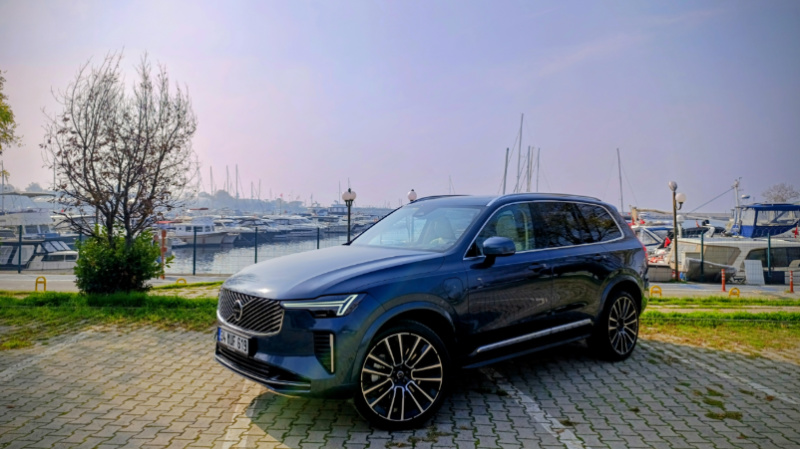 Volvo XC90 T8 AWD Plug-in Hybrid: Detaylı inceleme