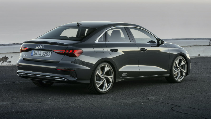 Audi A3 Sedan 2021 nasıl?