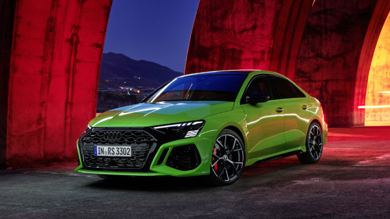 Audi RS 3 5 silindirli TFSi motor_arabazzi.com