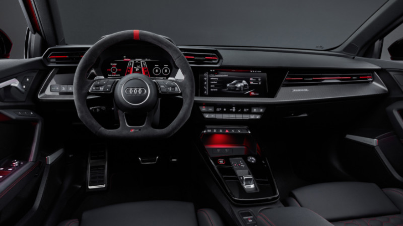 Audi RS 3 kokpit tasarımı