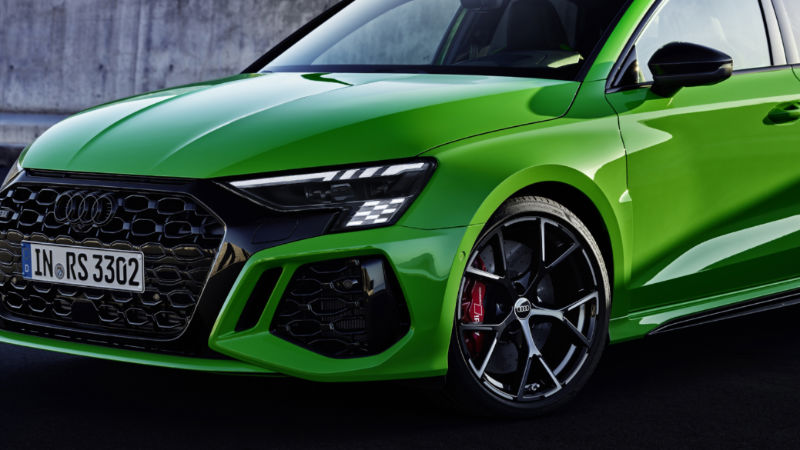 Audi RS 3 Sedan Kyamali Yeşili