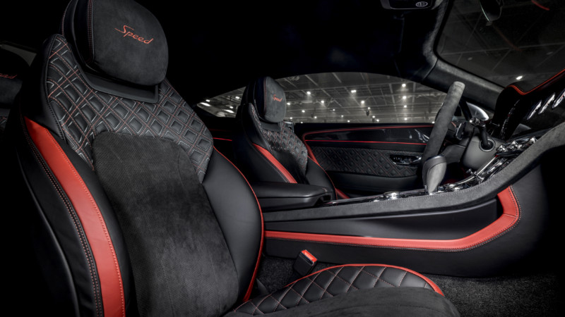 Bentley Continental GT Speed ve Alcantara döşemeleri 