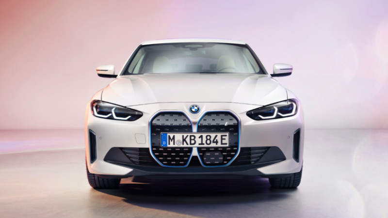 Yeni BMW i4
