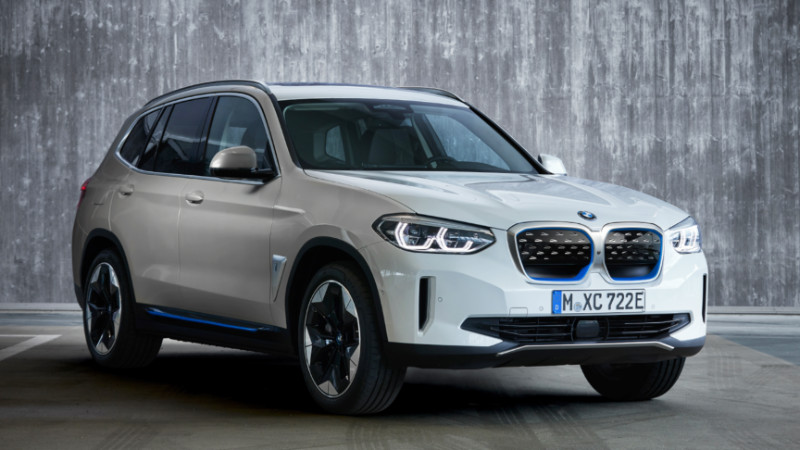 BMW iX3 nasıl?