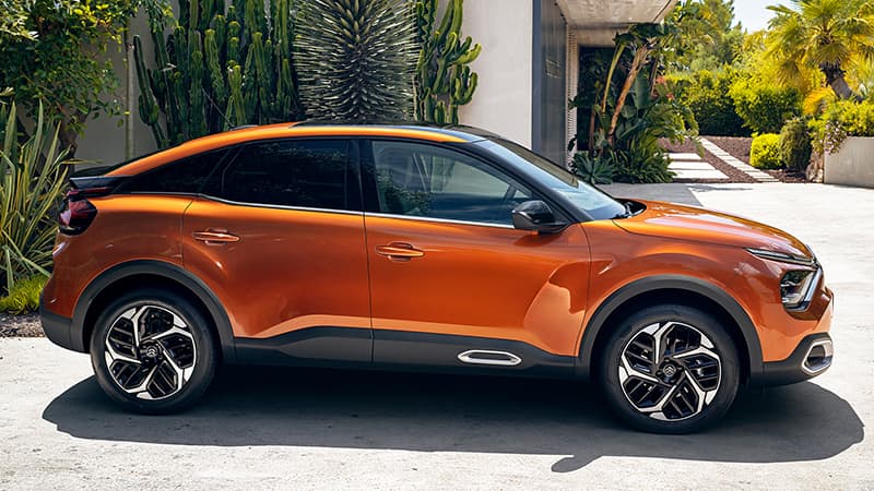 Yeni Citroen C4 kompakt coupe SUV mu desek...