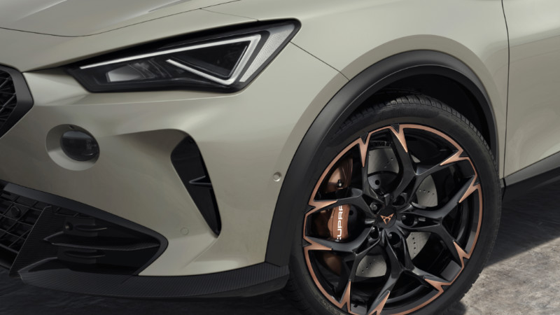 Cupra Formentor CZ5, Audi'nin 2.5 lt 5 silindir RS motorunu kullanıyor