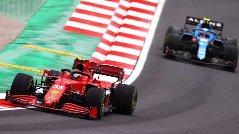 F1 Türkiye 2021'in en iyi sürücüsü Carlos Sainz