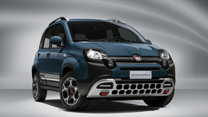 Fiat Panda Sport 40. yıl özel serisi_arabazzi.com