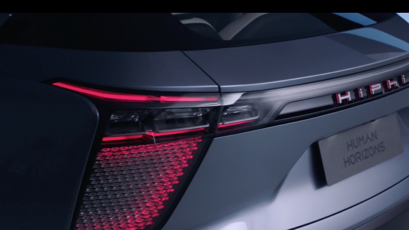 HiPhiX elektrikli SUV akıllı ve interaktif stoplara sahip_arabazzi.com