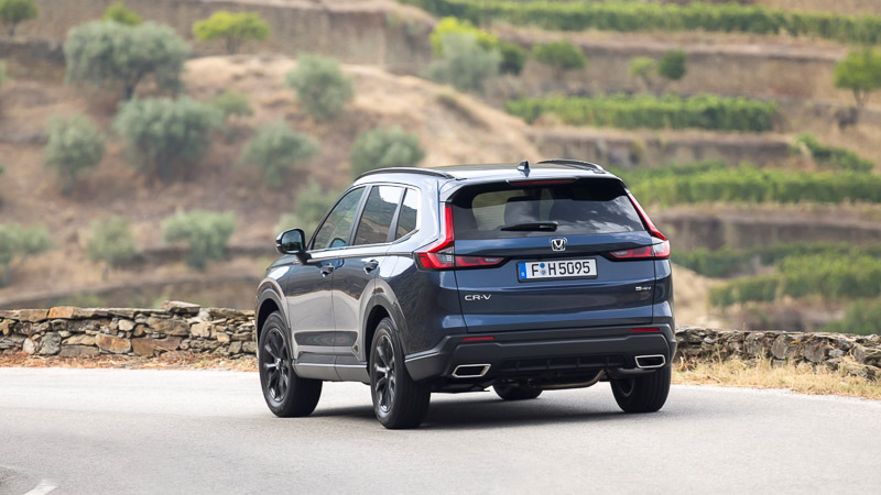 Honda CR-V çok dolu bir Honda Sensing paketiyle geliyor. Detaylar arabazzi.com'da