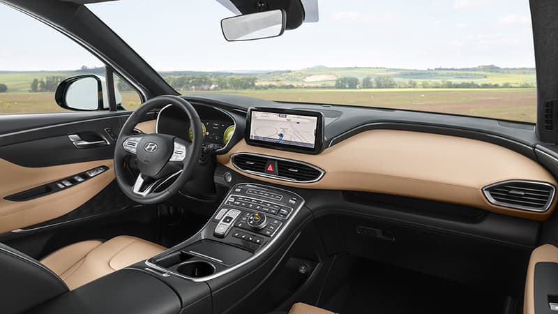 Hyundai Santa Fe 2020 kabinde de makyaj ötesi