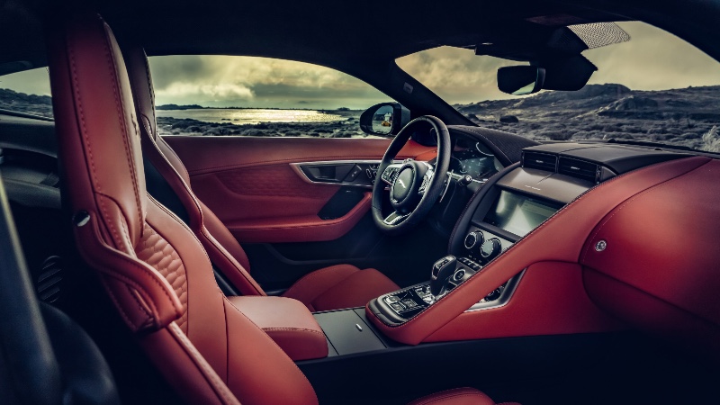 Yeni Jaguar F-Type sportif lüksün İnglizce tarifi_arabazzi.com