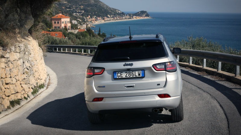 Makyjajlı Jeep Compass