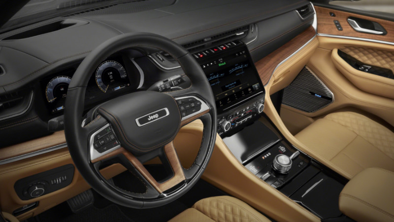 2021 Jeep Grand Cherokee'nin 10,25" dijital gösterge paneli