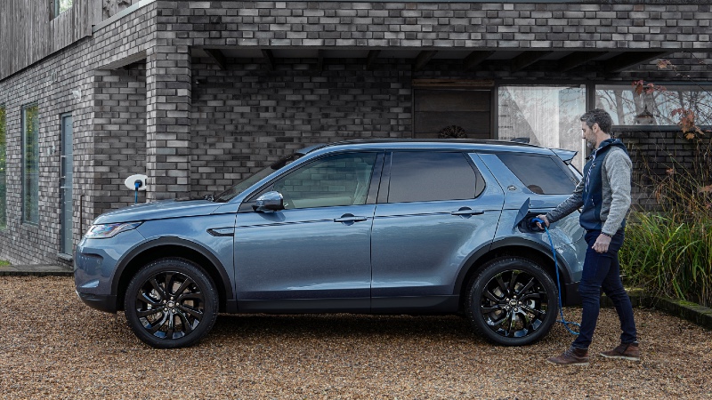 Yeni Discovery Sport PHEV 1.5 motoruyla vergi avantajına sahip_arabazzi.com