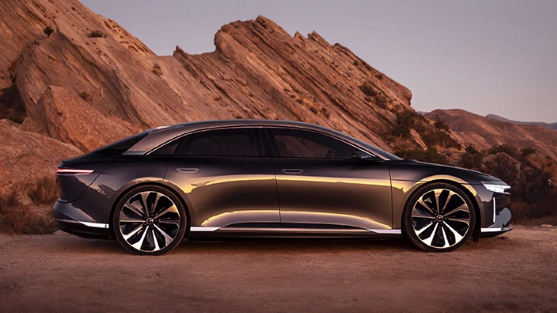 Lucid Air iki elektrik motoruyla 1080 hp güç üretiyor_arabazzi.com