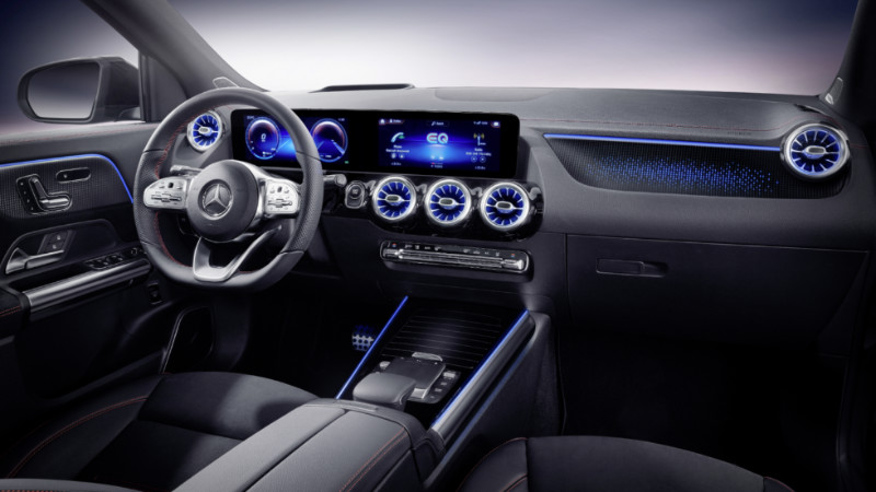 Mercedes EQA kabin içi detaylar