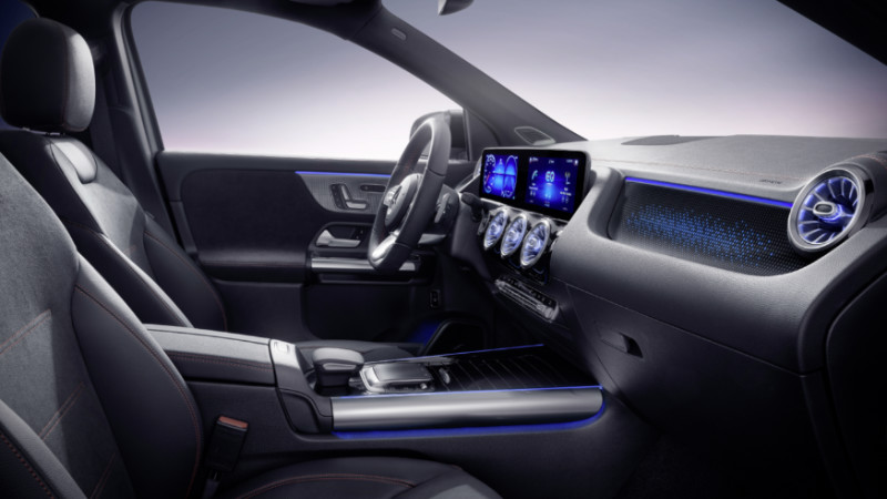 Mercedes EQA navigasyonu "elektrikli zekâ" destekli