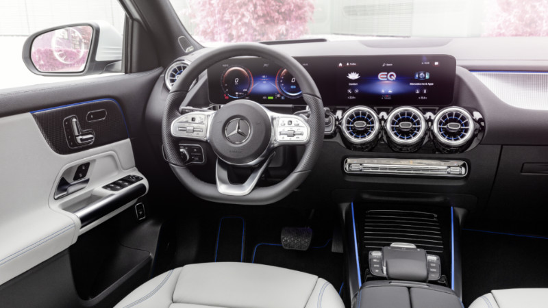 Mercedes EQA "rosegold" detaylı iç mekan