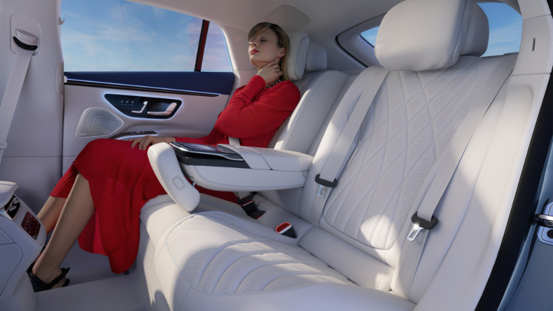 Mercedes EQS kabin konforu_arabazzi.com