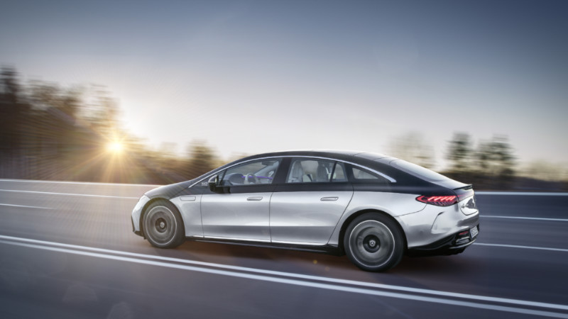 Mercedes EQS %100 elektrikli sedan