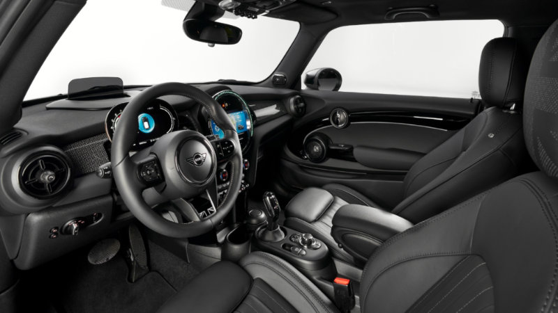 Mini Cooper 2021 kokpitte de hafiften makyajlı