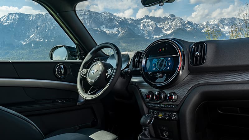 MINI Countryman zaten iyi olan infotainment özelliklerini daha da iyileştirdi