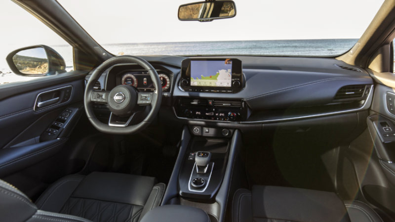 Nissan Qashqai iç mekân ve kokpit tasarımı_arabazzi.com