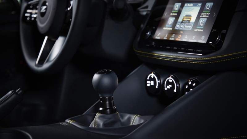 Nissan Z Proto manuel şanzıman ve mekanik el freniyle safkan bir Z_arabazzi.com