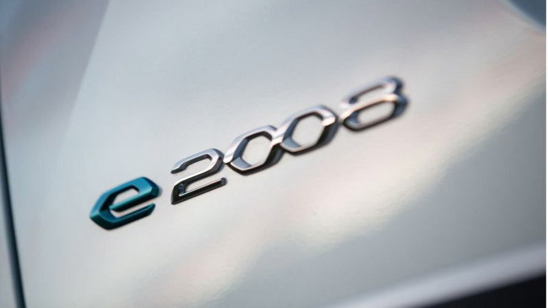Tüm Peugeot modelleri 2030'da %100 elektrikli olacak ama... arabazzi.com