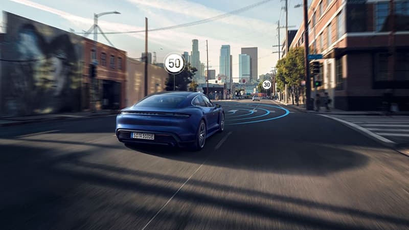 Yeni Porsche Taycan teknolojide sınırı yakaladı