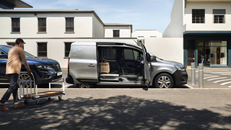 Renault Express'in motor seçenekleri neler?