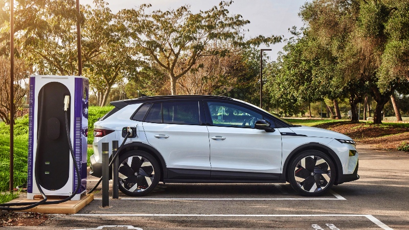 Skoda Elroq'un satarya kapasitesi ve şarj detayları_arabazzi.com