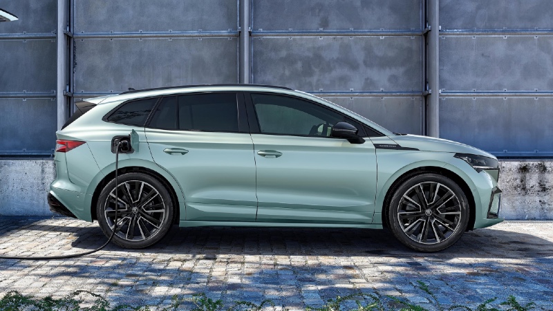 Skoda Enyaq elektrikli SUV_arabazzi.com