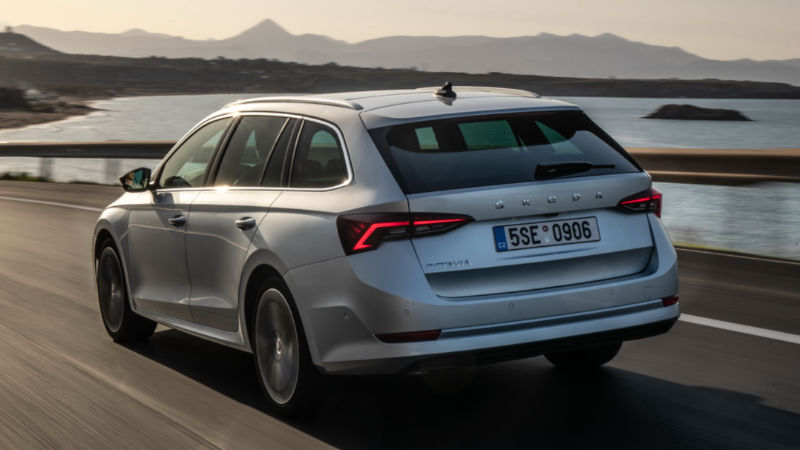 Skoda Octavia Combi 640 lt bagaja sahip