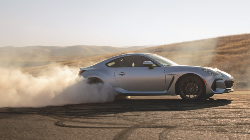 Yeni Subaru BRZ safkan sürüş keyfini daha da cilalamış_arabazzi.com