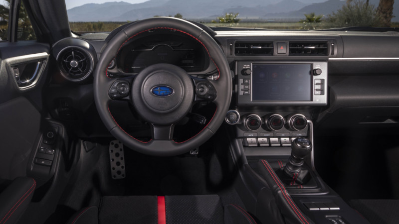 Yeni Subaru BRZ 6 ileri manuel ve otomatik şanziman seçeneklerine sahip olacak_arabazzi.com