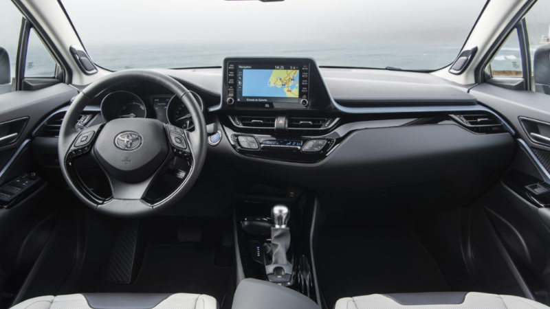 Toyota CH-R nasıl araba?.. Cevaplar arabazzi.com'da