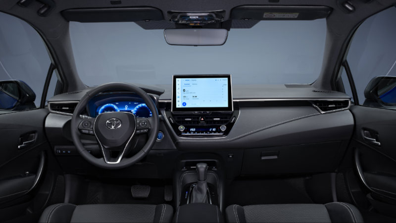 Toyota Corolla Sedan 2023 kabinde ufak ama önemli iyileştirmeler yaşamış