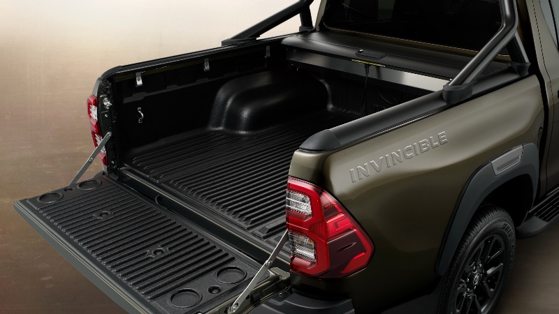 Yeni Toyota Hilux 3,5 römork kapasitesine sahip_arabazi.com