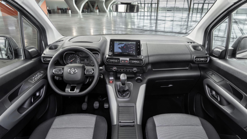 Toyota Proace kabin ve kokpit özellikleri