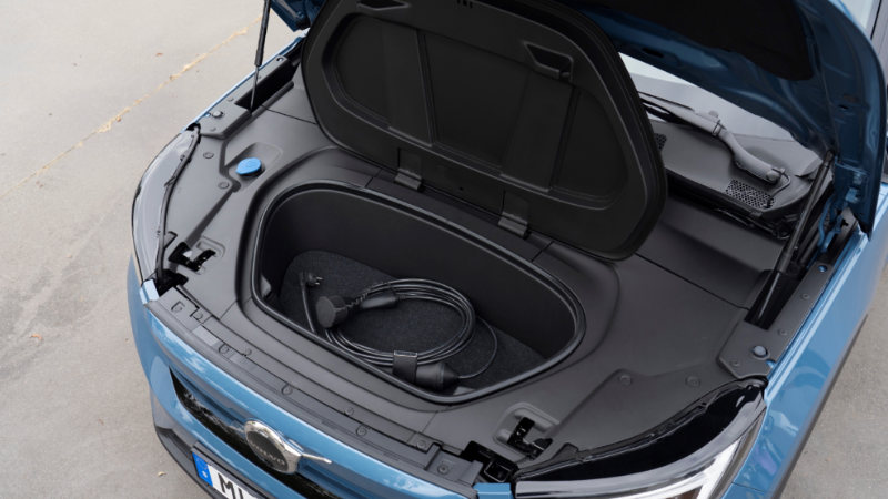 Yeni Volvo C40'ın ön bagaj bölmesi 