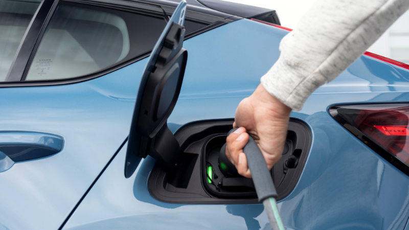 Elektrikli Volvo C40 Recharge nasıl?.. arabazzi.com